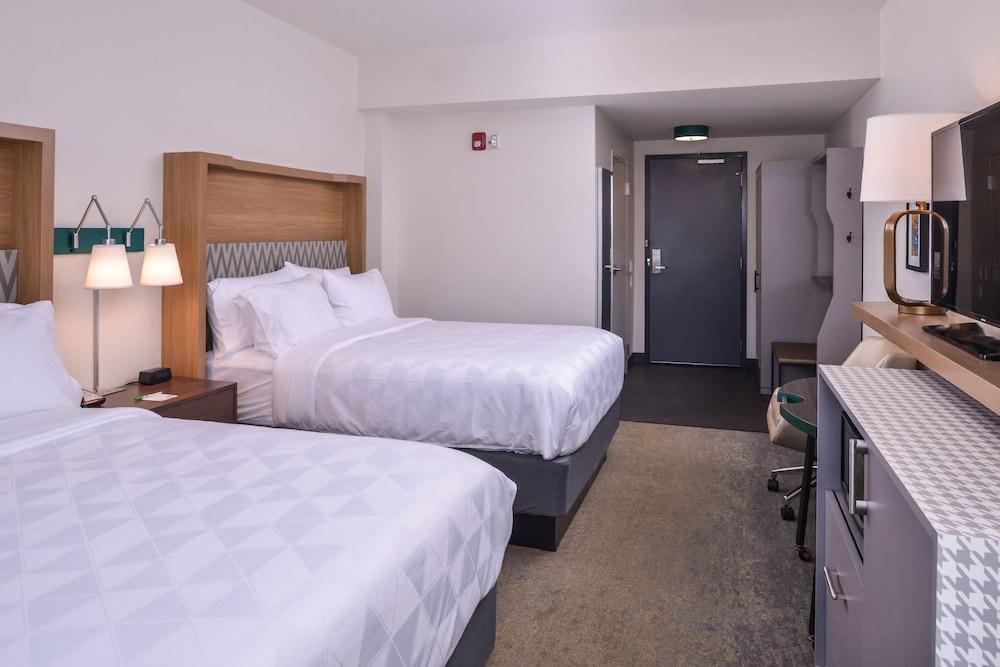 Holiday Inn Detroit Northwest - Livonia By Ihg Exterior photo