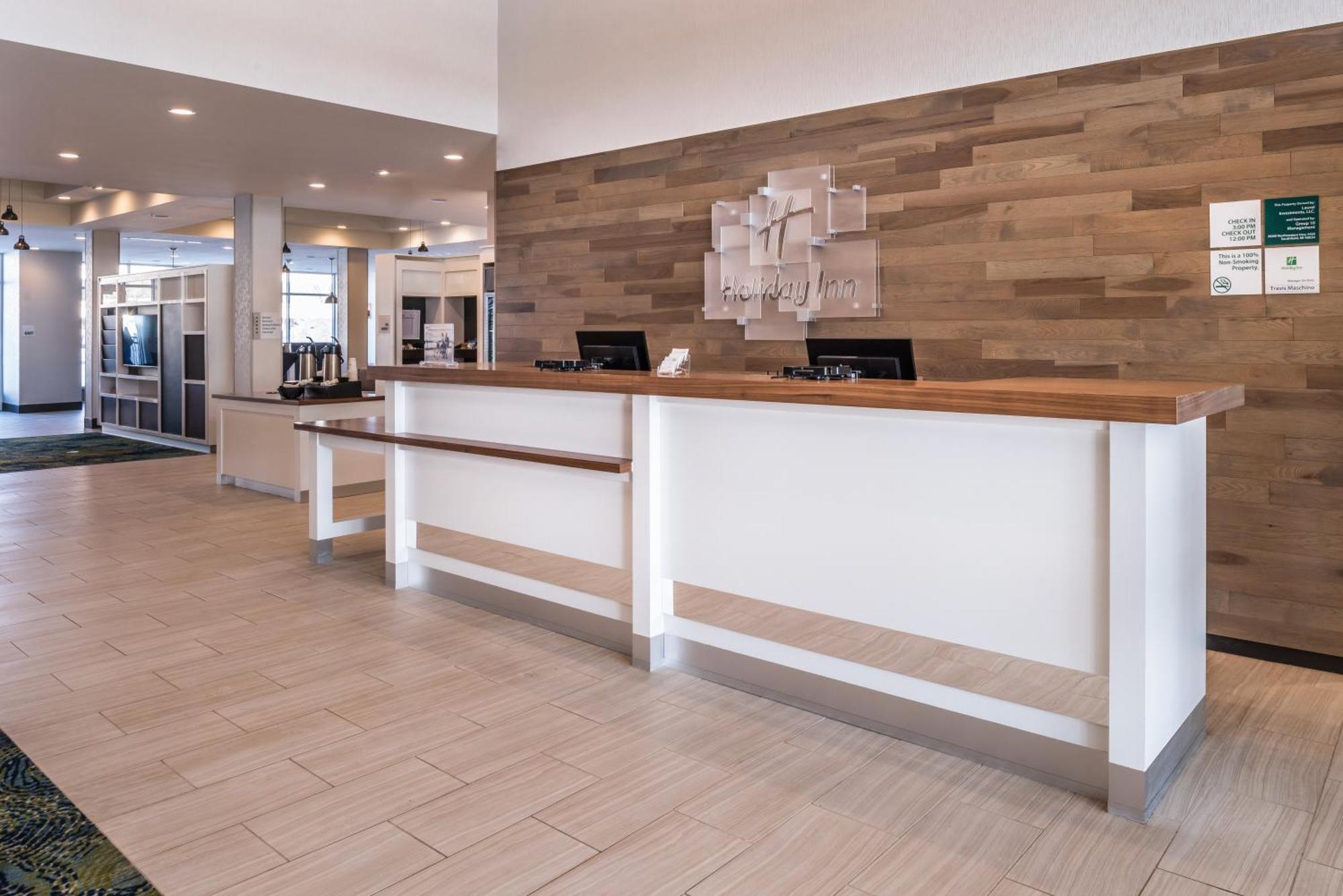 Holiday Inn Detroit Northwest - Livonia By Ihg Exterior photo