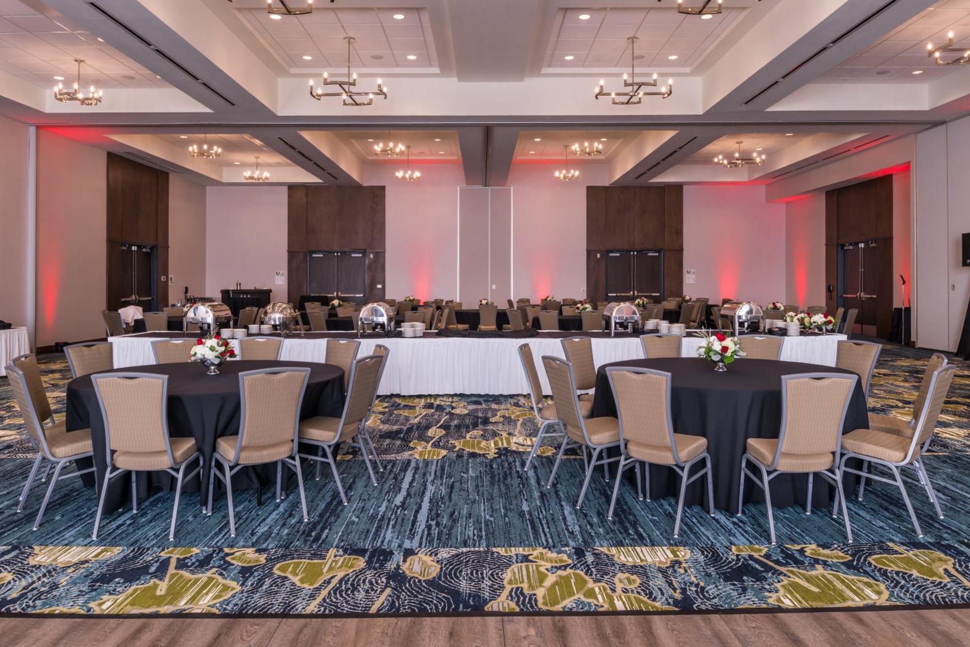 Holiday Inn Detroit Northwest - Livonia By Ihg Exterior photo