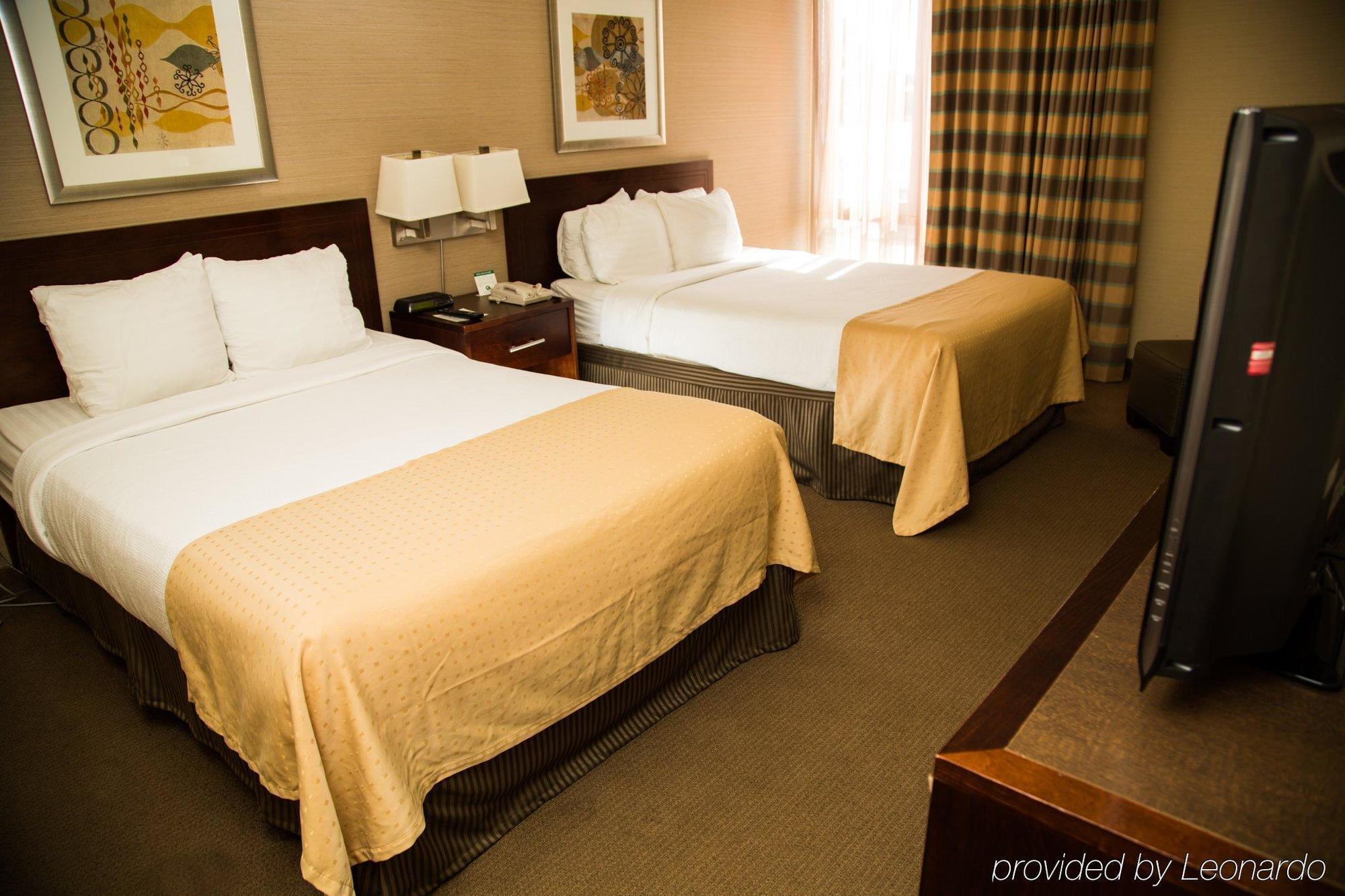 Holiday Inn Detroit Northwest - Livonia By Ihg Exterior photo